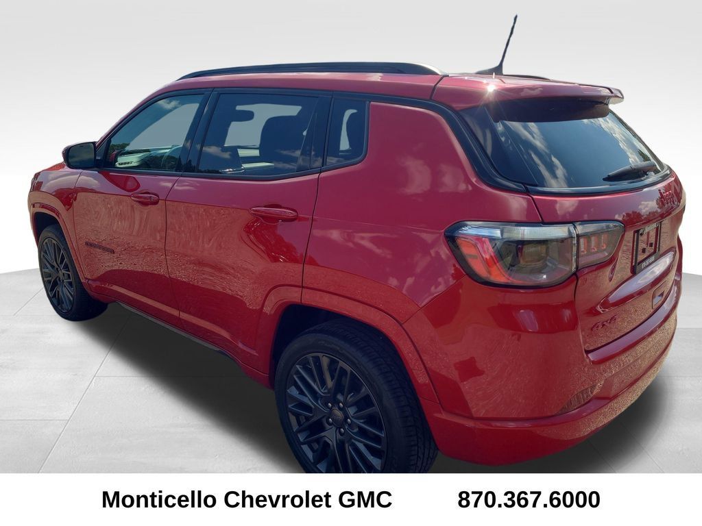 Used 2022 Jeep Compass Limited AWD/4WD image 5