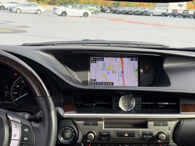 Used 2015 Lexus ES 350 w/ Premium Package FWD image 14