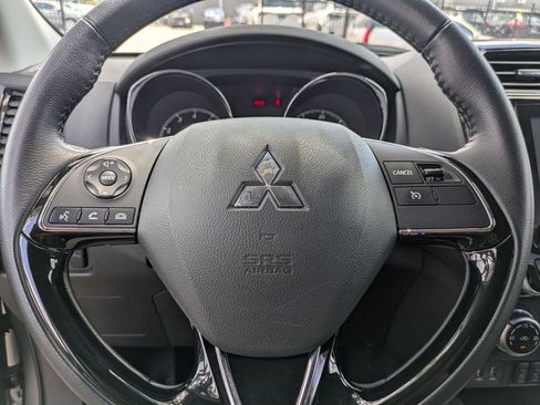 Used 2025 Mitsubishi Outlander Sport SE AWD/4WD image 21