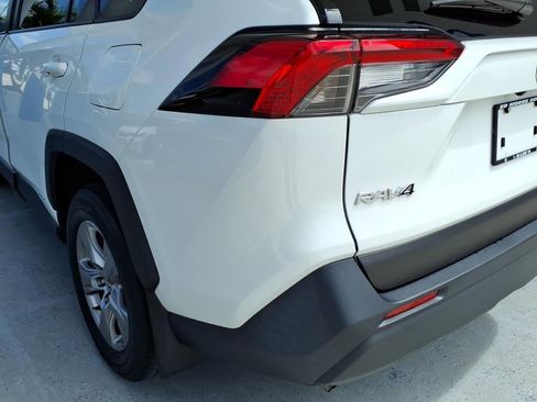 Used 2023 Toyota RAV4 LE AWD/4WD image 18