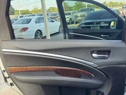 Used 2018 Acura MDX SH-AWD image 16