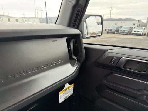 New 2025 Ford Bronco 2-Door AWD/4WD image 25