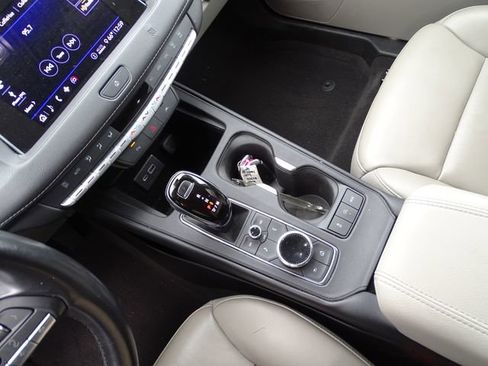 Used 2020 Cadillac XT4 Premium Luxury w/ Driver Awareness Package image 11