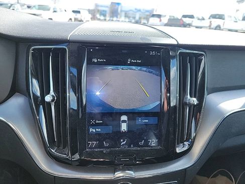 Used 2019 Volvo XC60 T6 Momentum w/ Multimedia Package image 28