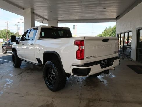 Used 2023 Chevrolet Silverado 2500 High Country w/ Z71 Off-Road Package AWD/4WD image 5