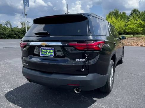 Used 2022 Chevrolet Traverse LT FWD image 8