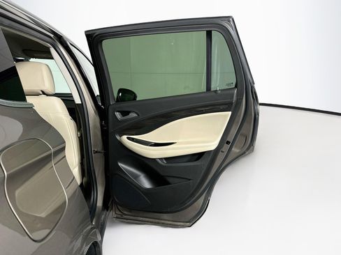 Used 2019 Buick Envision Premium AWD/4WD image 31