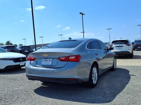 Used 2024 Chevrolet Malibu LT FWD image 2