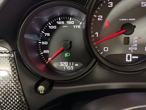 Certified 2018 Porsche Macan S AWD/4WD image 23
