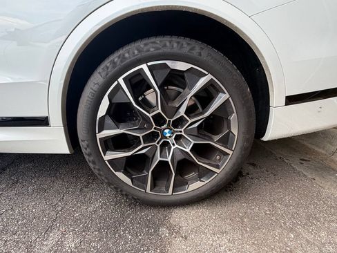 Used 2025 BMW X7 xDrive40i w/ M Sport Package AWD/4WD image 16