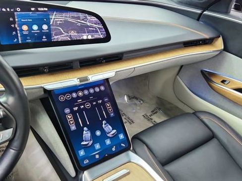 Used 2023 Lucid Air Touring image 42