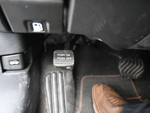 Used 2023 Nissan Altima 2.5 SR FWD image 46