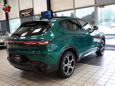 Used 2024 Alfa Romeo Tonale Veloce AWD/4WD image 17