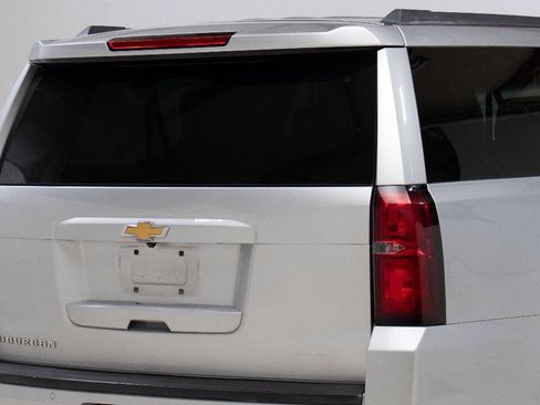 Used 2016 Chevrolet Suburban LT image 13