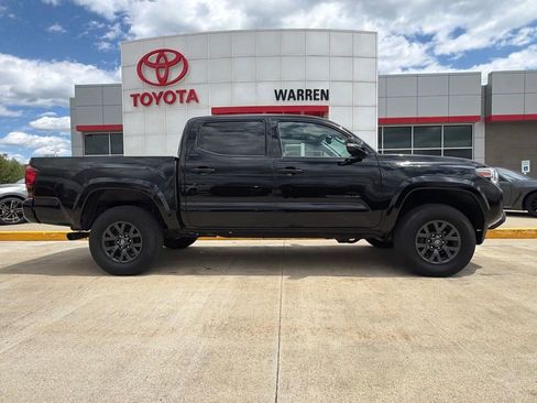 Used 2023 Toyota Tacoma SR5 w/ Technology Package AWD/4WD image 3