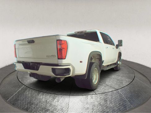 Used 2021 Chevrolet Silverado 3500 High Country AWD/4WD image 2