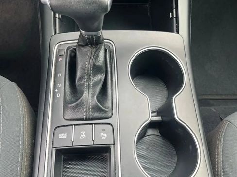 Used 2020 Kia Sorento LX w/ LX I4 Convenience Package image 24