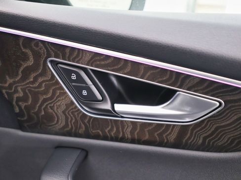 Used 2019 Audi Q8 Premium Plus w/ Premium Plus image 49