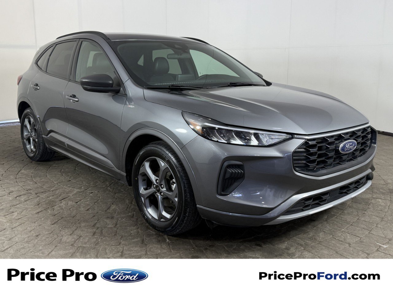 Used 2024 Ford Escape ST-Line FWD image 1