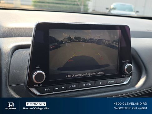 Used 2024 Nissan Rogue SV FWD image 5