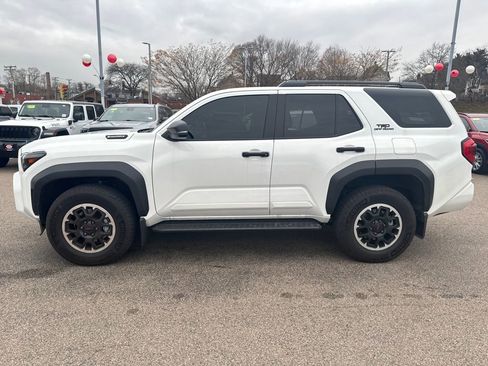 Used 2025 Toyota 4Runner TRD Off-Road image 4