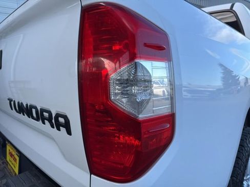Used 2019 Toyota Tundra SR5 w/ SR5 Upgrade Package AWD/4WD image 13