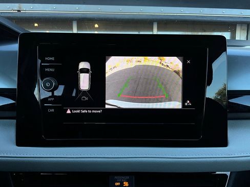 Used 2025 Volkswagen Taos S image 30