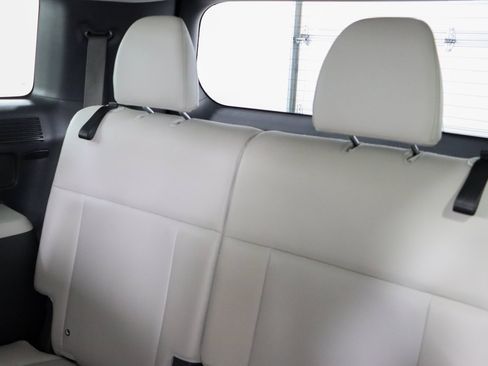 Used 2025 Hyundai Santa Fe SEL FWD image 25