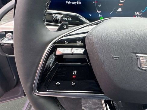 New 2025 Cadillac Lyriq Luxury image 29