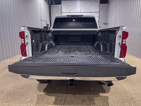 Used 2023 Chevrolet Silverado 2500 LT image 5
