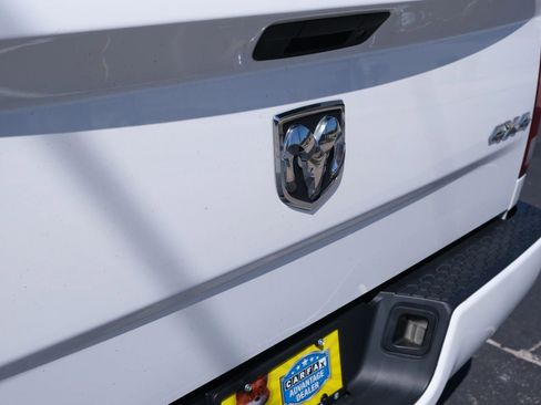 Used 2017 RAM 1500 Express AWD/4WD image 15