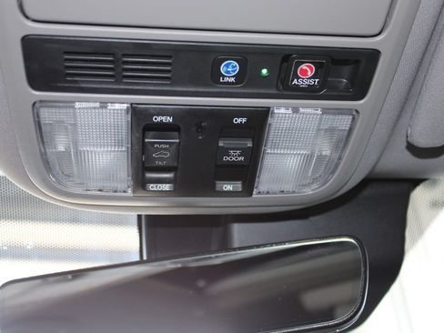 Used 2021 Honda Pilot Touring image 30