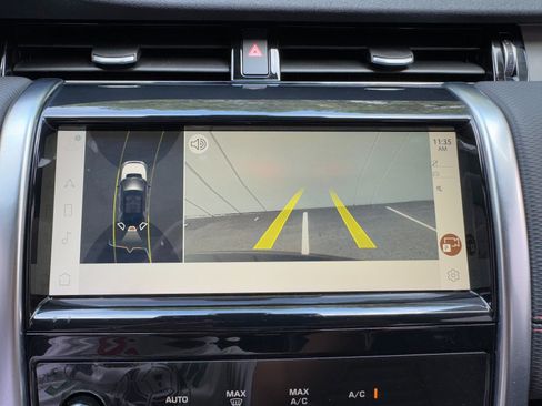 Used 2022 Land Rover Discovery Sport SE R-Dynamic image 29