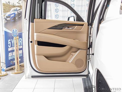 Used 2019 Cadillac Escalade ESV Platinum image 35