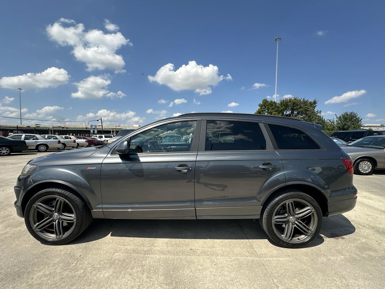Used 2013 Audi Q7 3.0T S line Prestige w/ Technology Pkg AWD/4WD image 2