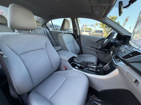 Used 2015 Honda Accord LX image 32