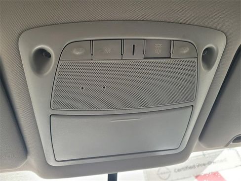 Used 2017 Nissan Rogue S image 22