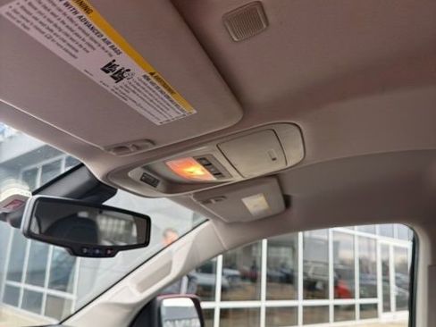 Used 2017 Chevrolet Colorado Z71 image 19