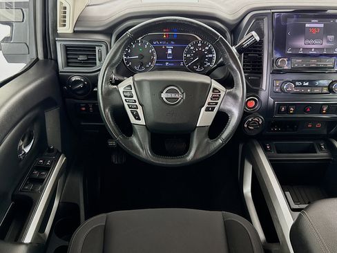 Used 2023 Nissan Titan SV w/ SV Convenience Package image 16