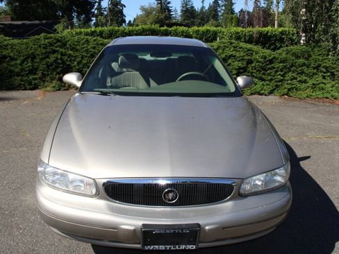Used 2003 Buick Century Custom w/ Preferred Equipment Group 1SB FWD image 9
