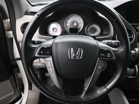 Used 2014 Honda Pilot Touring image 26