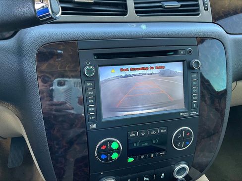 Used 2013 GMC Yukon Denali AWD/4WD image 18