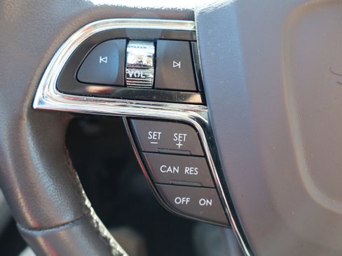 Used 2023 Lincoln Nautilus AWD w/ Premium Package image 15