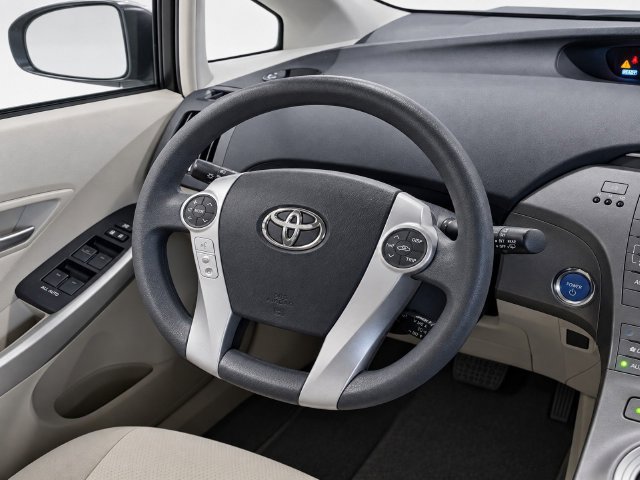 Used 2015 Toyota Prius Three w/ Solar Roof Package FWD image 17