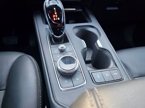 Used 2025 Cadillac XT4 Premium Luxury image 30