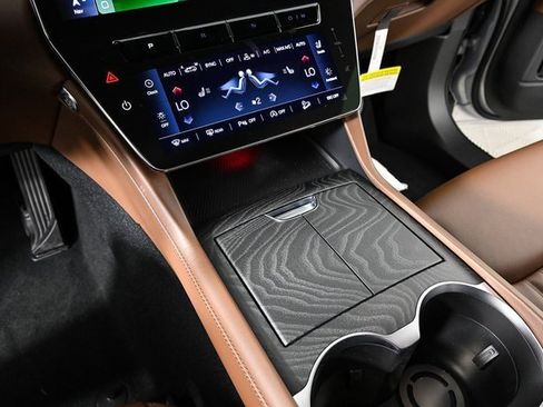 New 2025 Maserati Grecale GT image 19