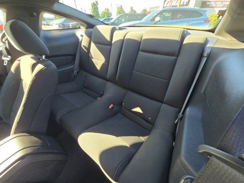 Used 2010 Ford Mustang GT image 18