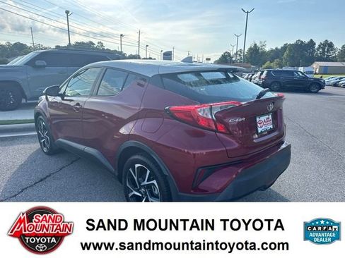 Used 2018 Toyota C-HR XLE FWD image 5