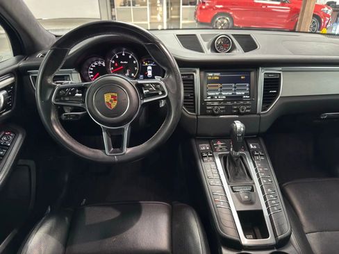 Used 2015 Porsche Macan Turbo AWD/4WD image 46