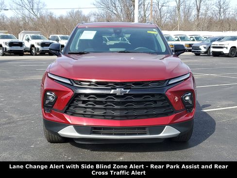 Used 2023 Chevrolet Blazer LT w/ Midnight/Sport Edition image 2